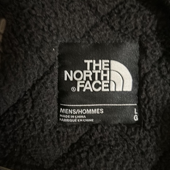 The coat dosent fit me - Picture 4 of 4